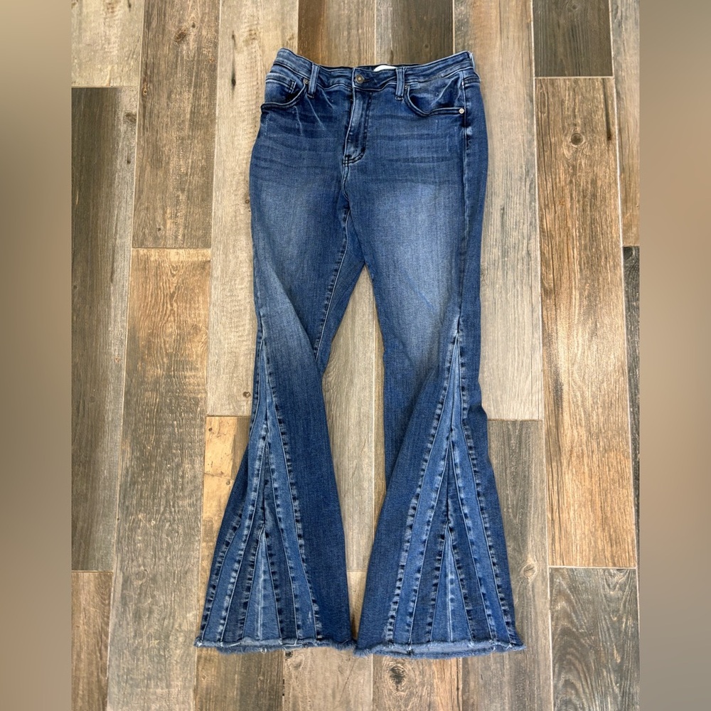 KanCan Treasure High Rise Flare Jeans Medium Wash Striped Size 15/31 - Picture 4 of 13